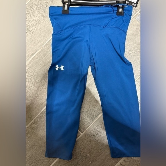Womans Under Armour S - Picture 1 of 3